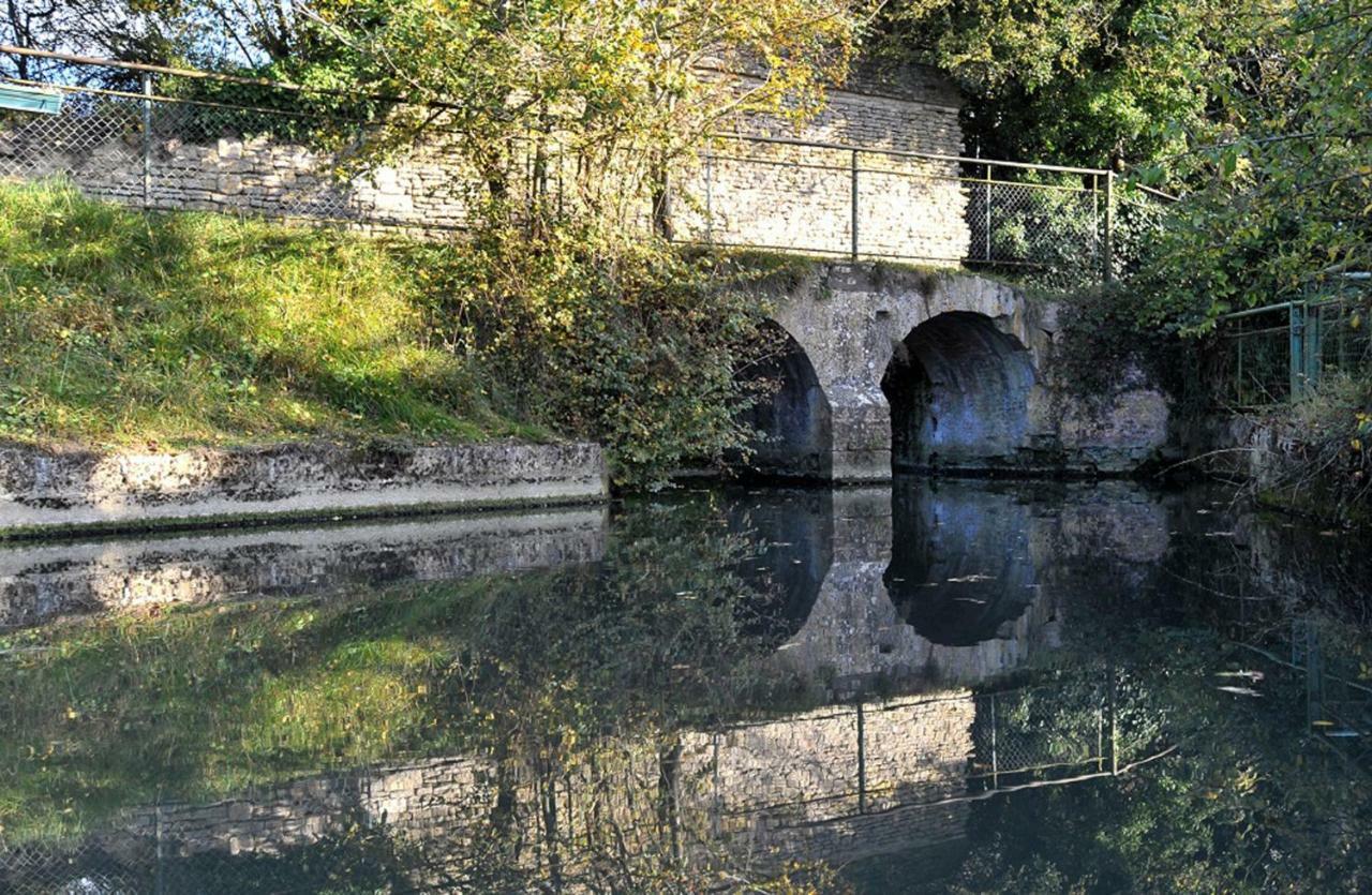 Les Gites Du Douet Du Houlle Courcy  Buitenkant foto