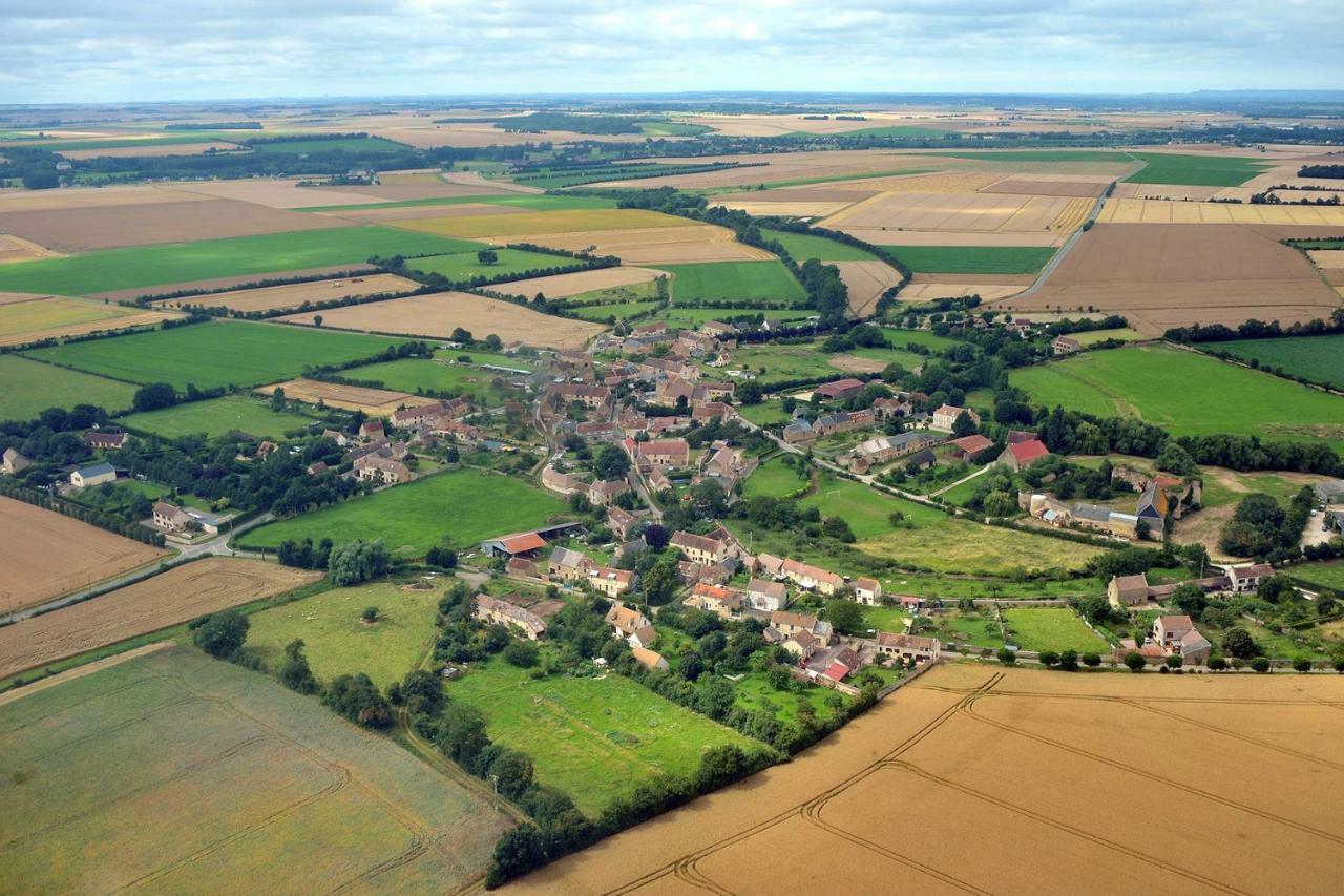 Les Gites Du Douet Du Houlle Courcy  Buitenkant foto